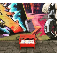 Vintage rood kinderbankje